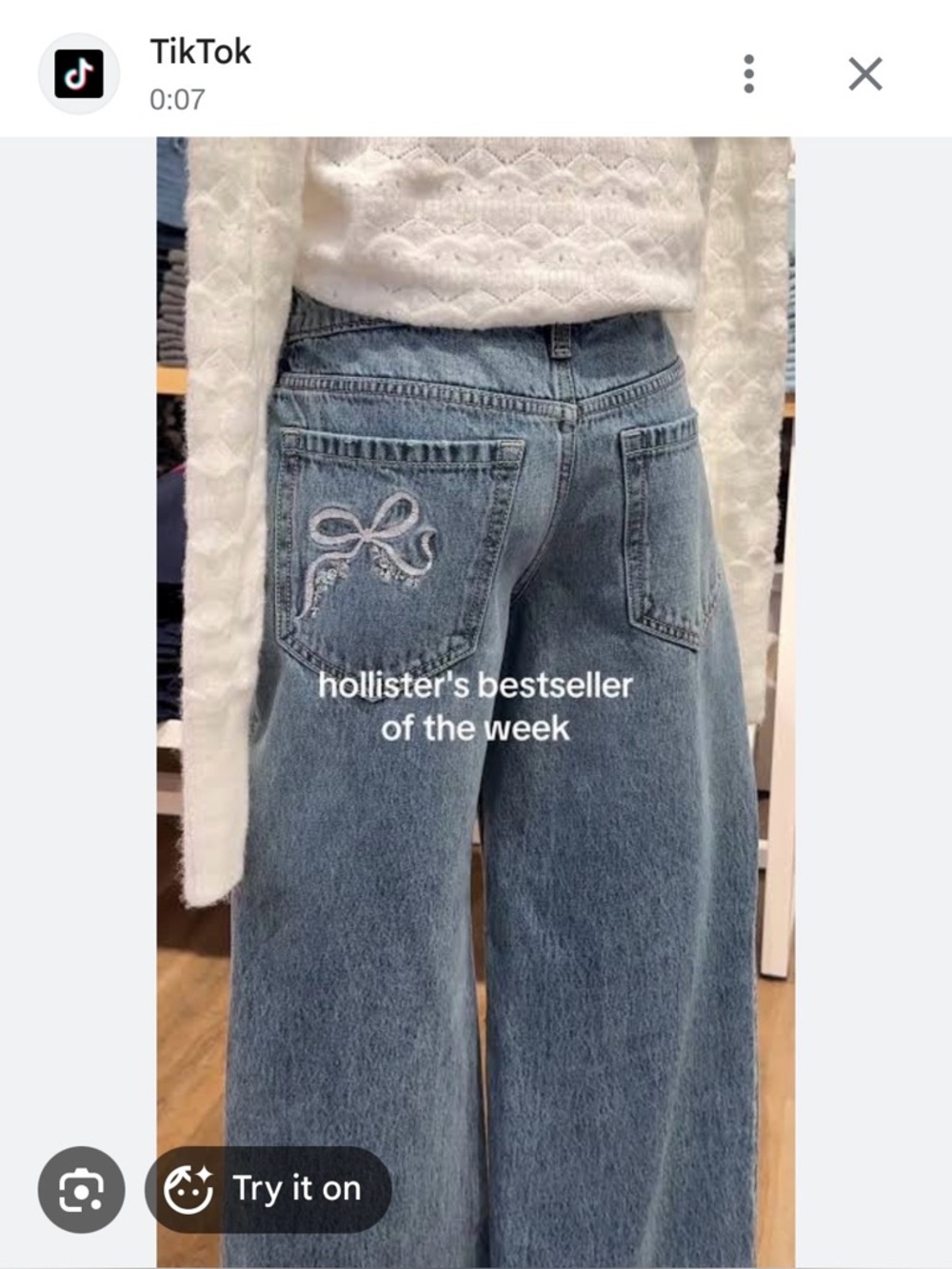 Hollister low rise baggy bow jeans